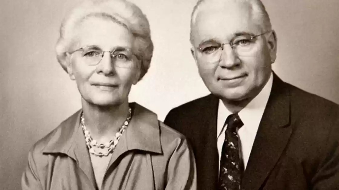 Mr & Mrs Armstrong